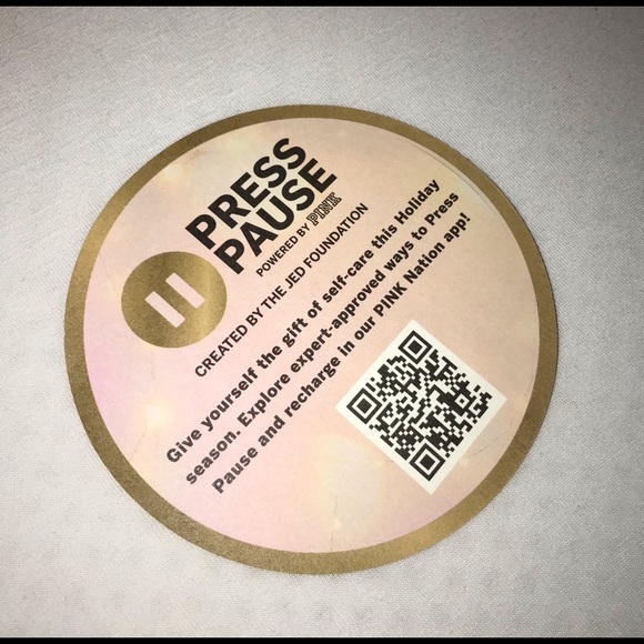 💕🌷NEW VS PINK BUNDLE🌷💕 - Picture 3 of 3